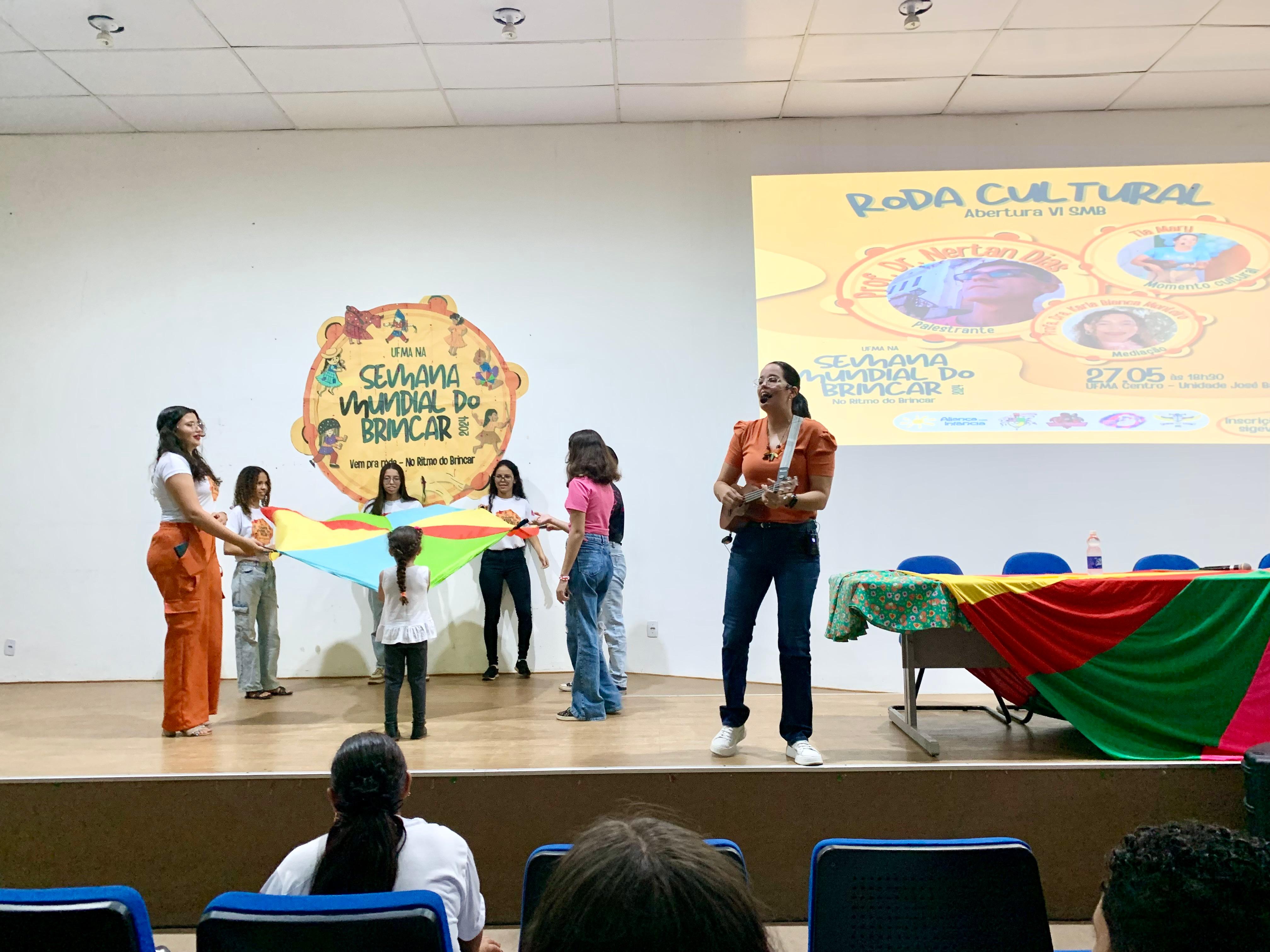 Alegria e diversão marcam a abertura da Semana Mundial do Brincar na UFMA de Imperatriz