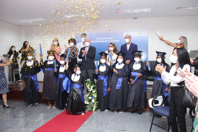 Realizada formatura para pacientes que concluíram o Ensino fundamental no HU-UFMA.jpeg