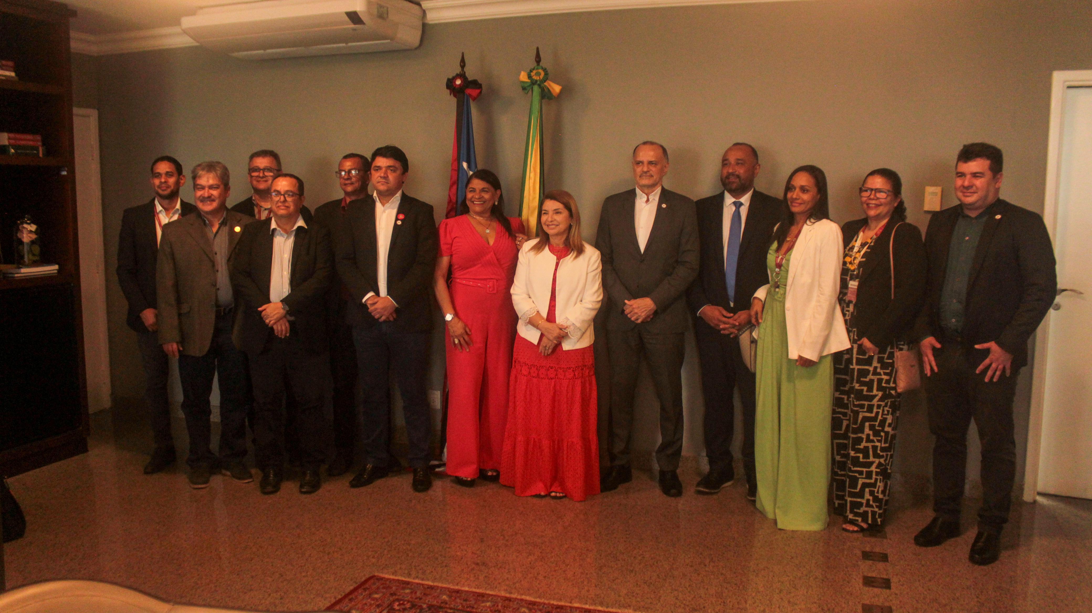 Reitor da UFMA visita Assembleia Legislativa do Maranhão