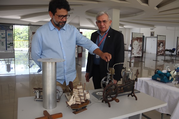 Representante do MCTI visita o Espaço da Ciência e do Firmamento - Planetário.jpg