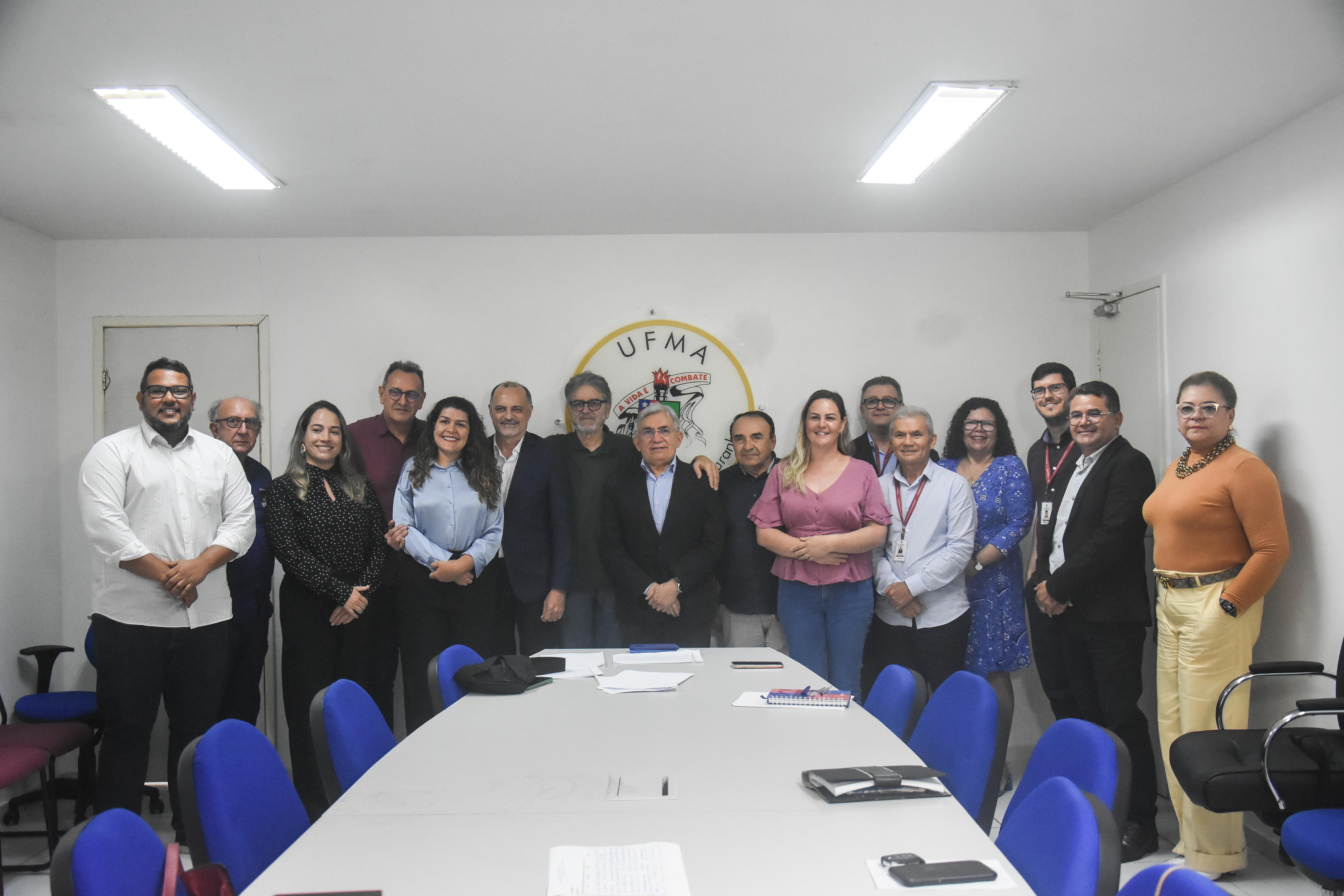 Reunião entre UFMA, governo do estado e empresários da indústria pesqueira discute desenvolvimento da pesca na região dos Guarás