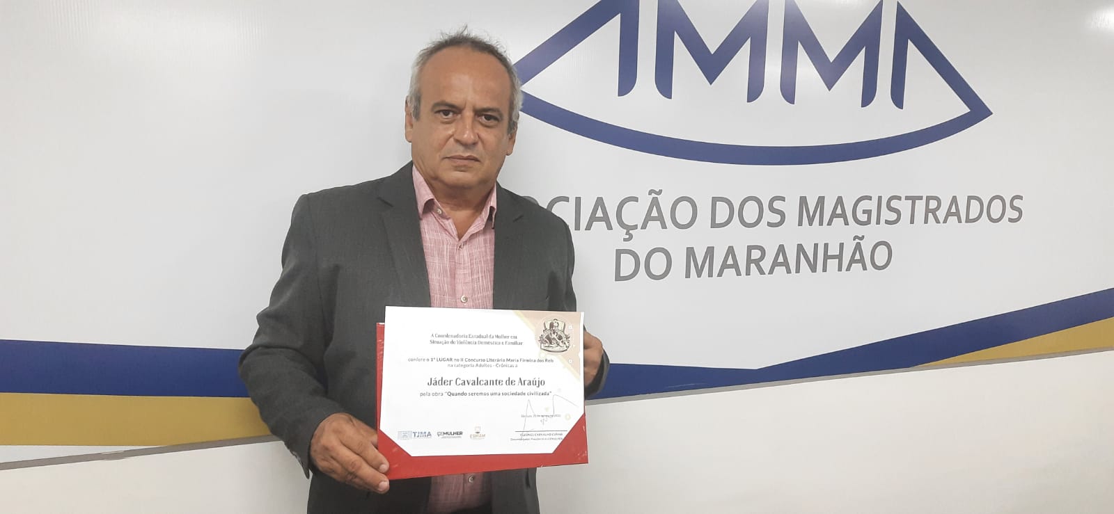 Servidor da UFMA conquista primeiro lugar em concurso literário.jpeg