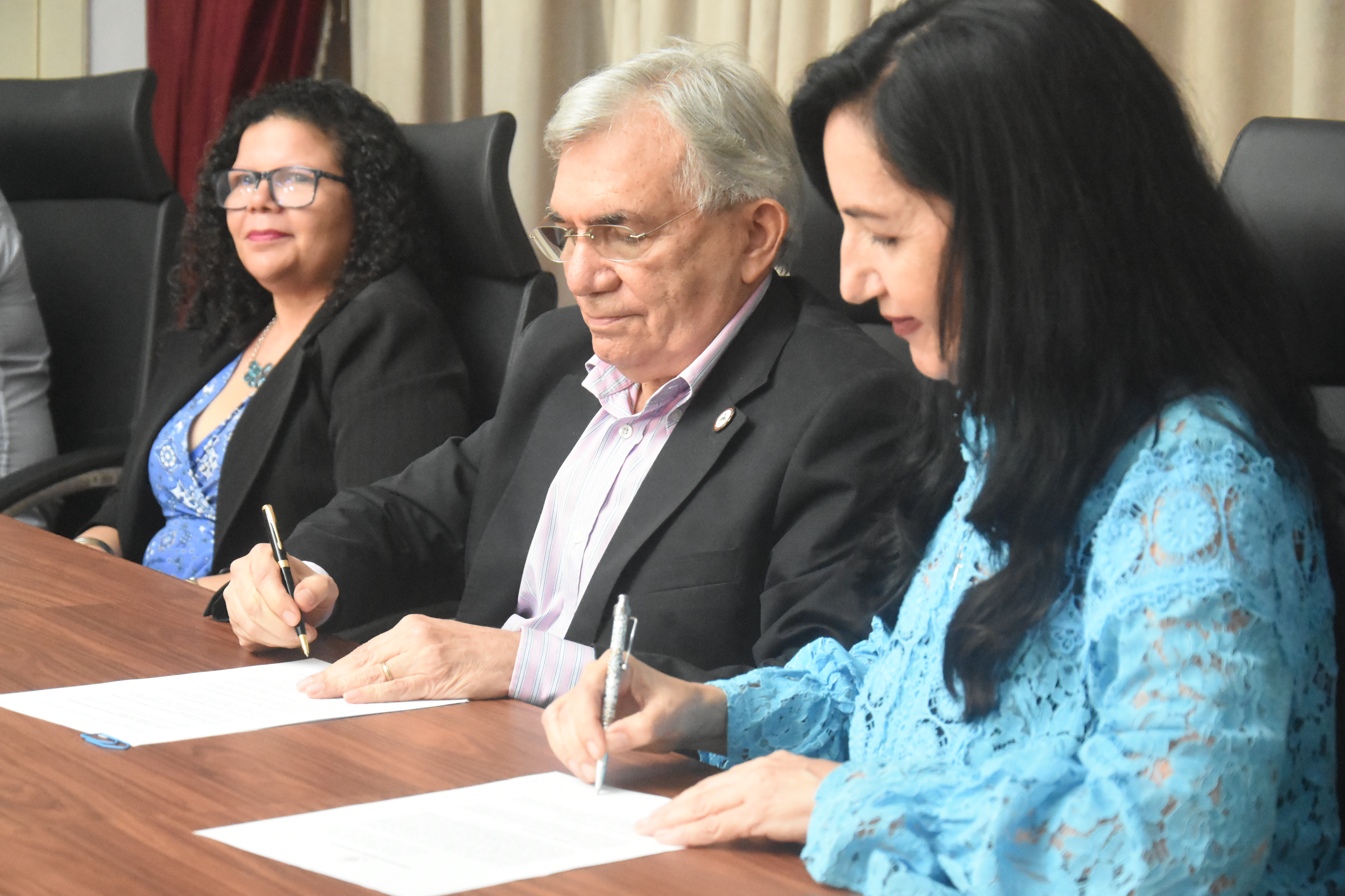UFMA assina convênio de cooperação técnica com a Escola do Governo do Maranhão
