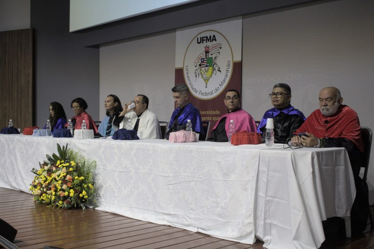 UFMA Imperatriz concede grau a 116 novos profissionais