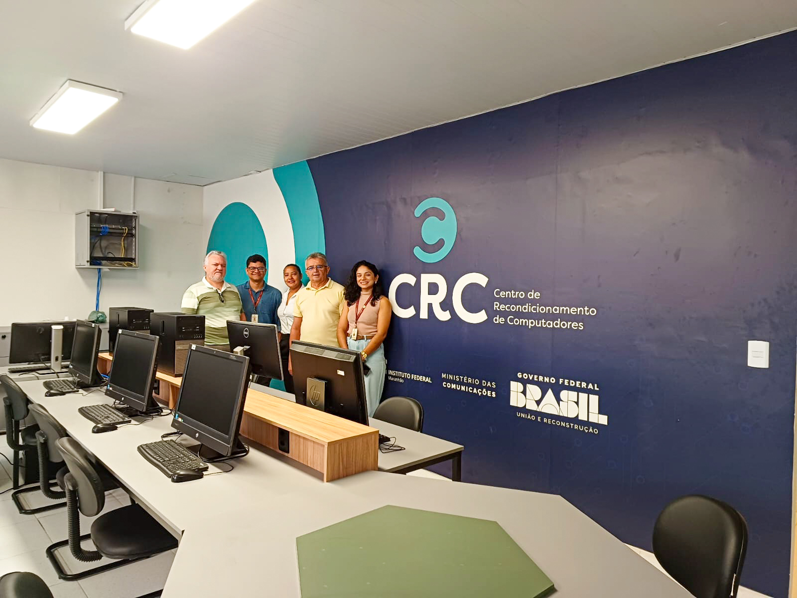 UFMA realiza visita técnica ao Centro de Recondicionamento de Computadores (CRC) para destinação correta de equipamentos eletrônicos