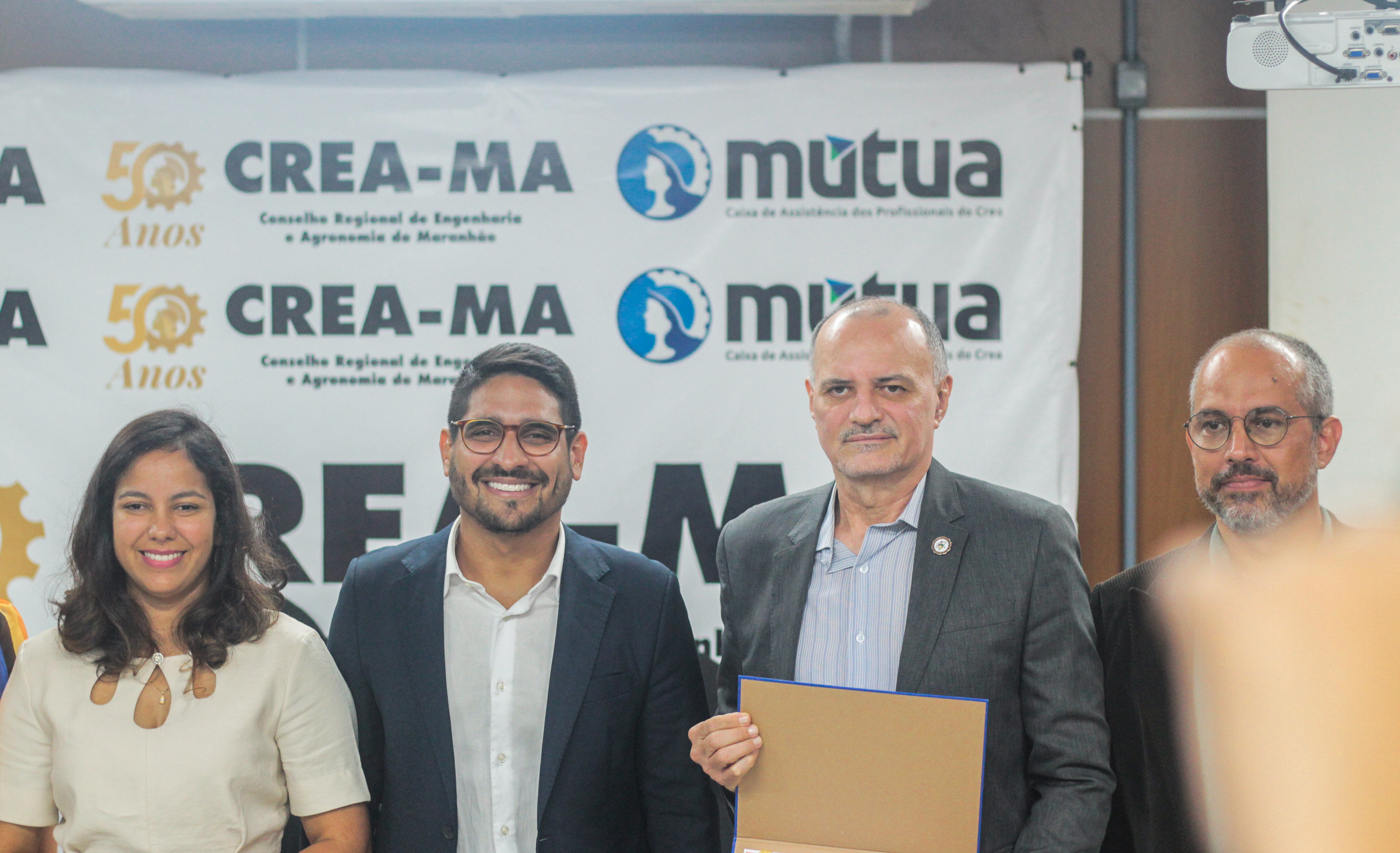 Universidade Federal do Maranhão recebe Prêmio Guará 2024 por destaque na formação de profissionais em Engenharia Ambiental