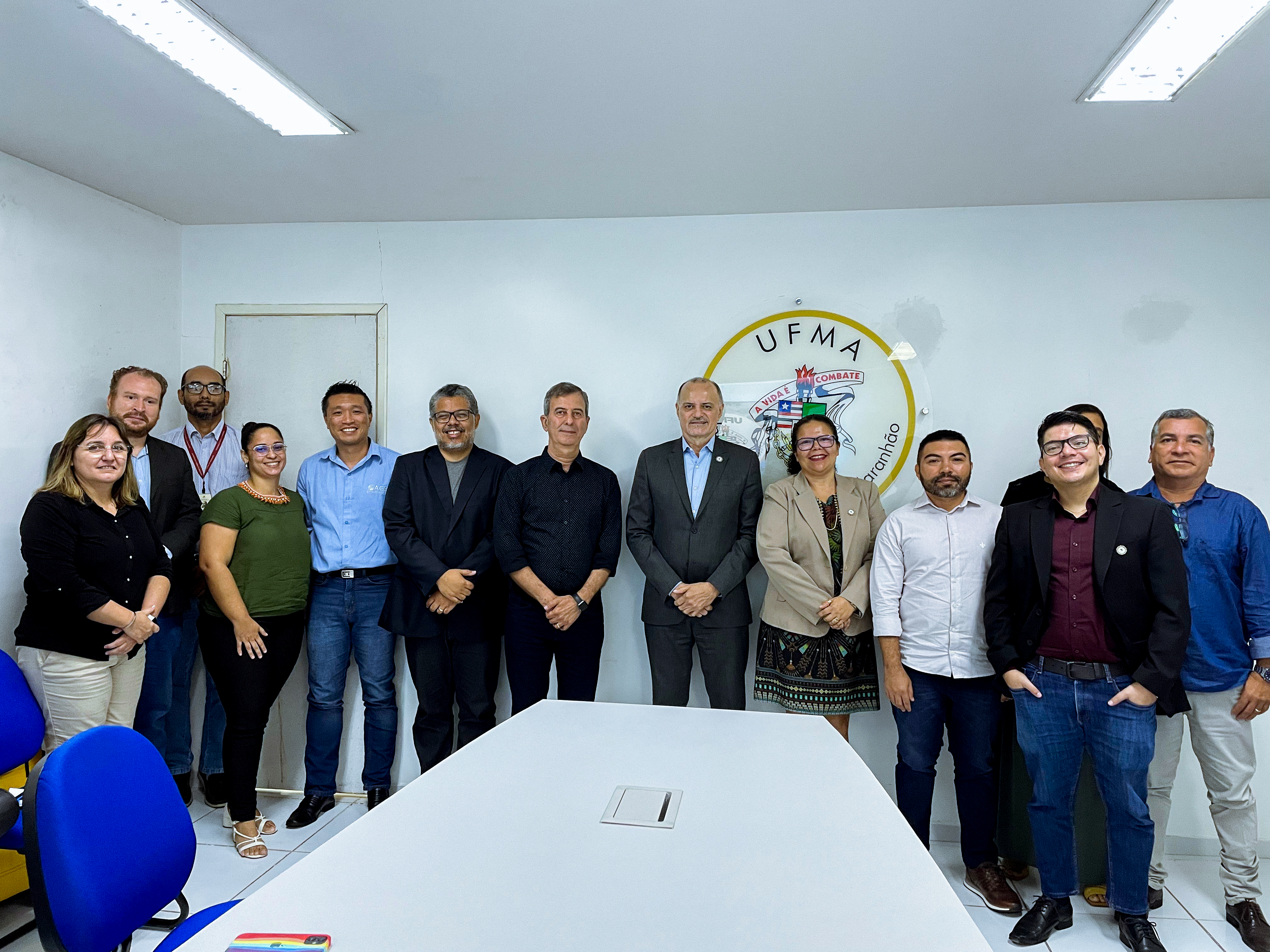 Visita da Agência Espacial Brasileira à UFMA fortalece parcerias