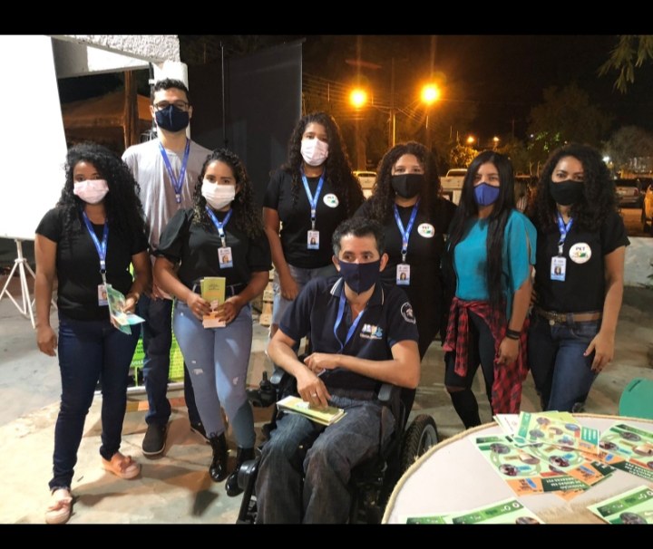 Curso de Ciências Naturais de Grajaú aplica projeto de extensão de produção de mini-hortas em garrafas PET em escola pública