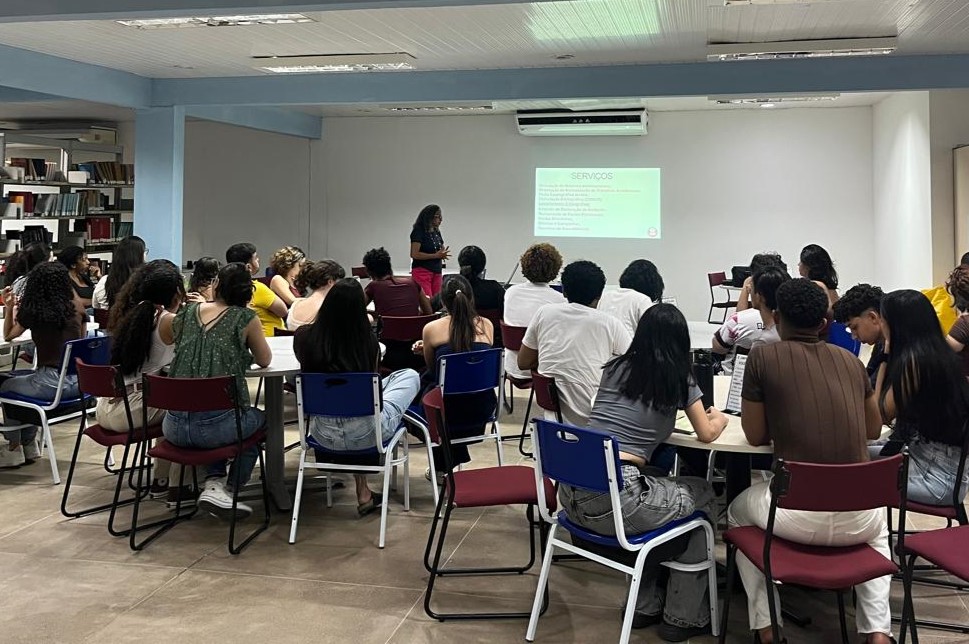 Bibliotecas da UFMA promovem treinamento sobre recursos informacionais para estudantes no início do semestre 2026.2