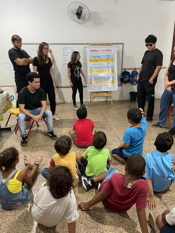 “Saúde (En)cena:” Alunos do curso de Medicina da UFMA promovem ações de saúde por meio do teatro
