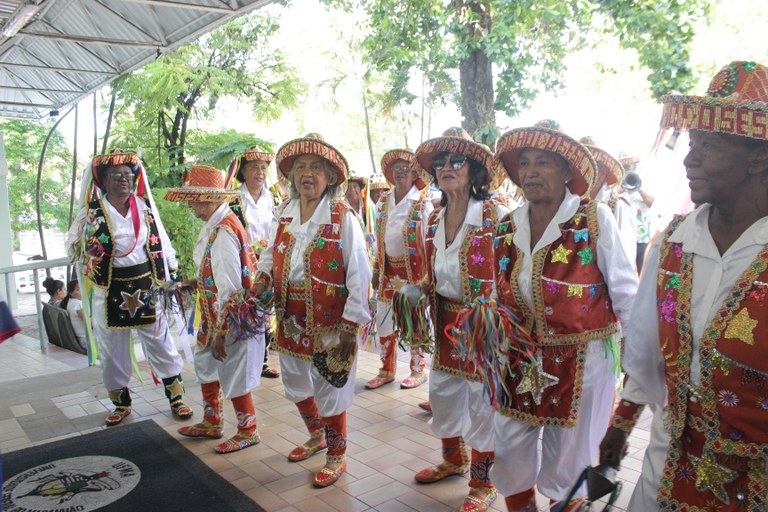 Apresentações juninas encantam pacientes e profissionais do HU-UFMA