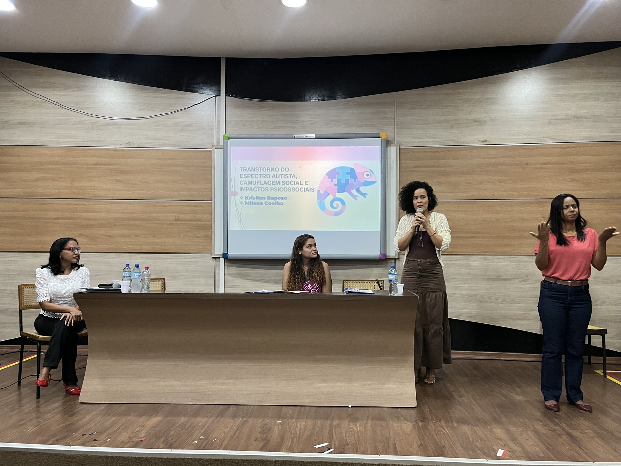 Autismo no contexto universitário é debatido em seminário promovido pela Diretoria de Acessibilidade da UFMA