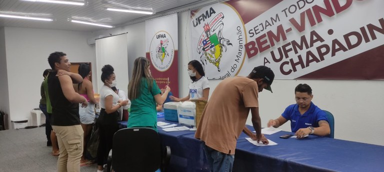 Câmpus de Chapadinha inicia campanha de vacinação contra covid 19 e influenza