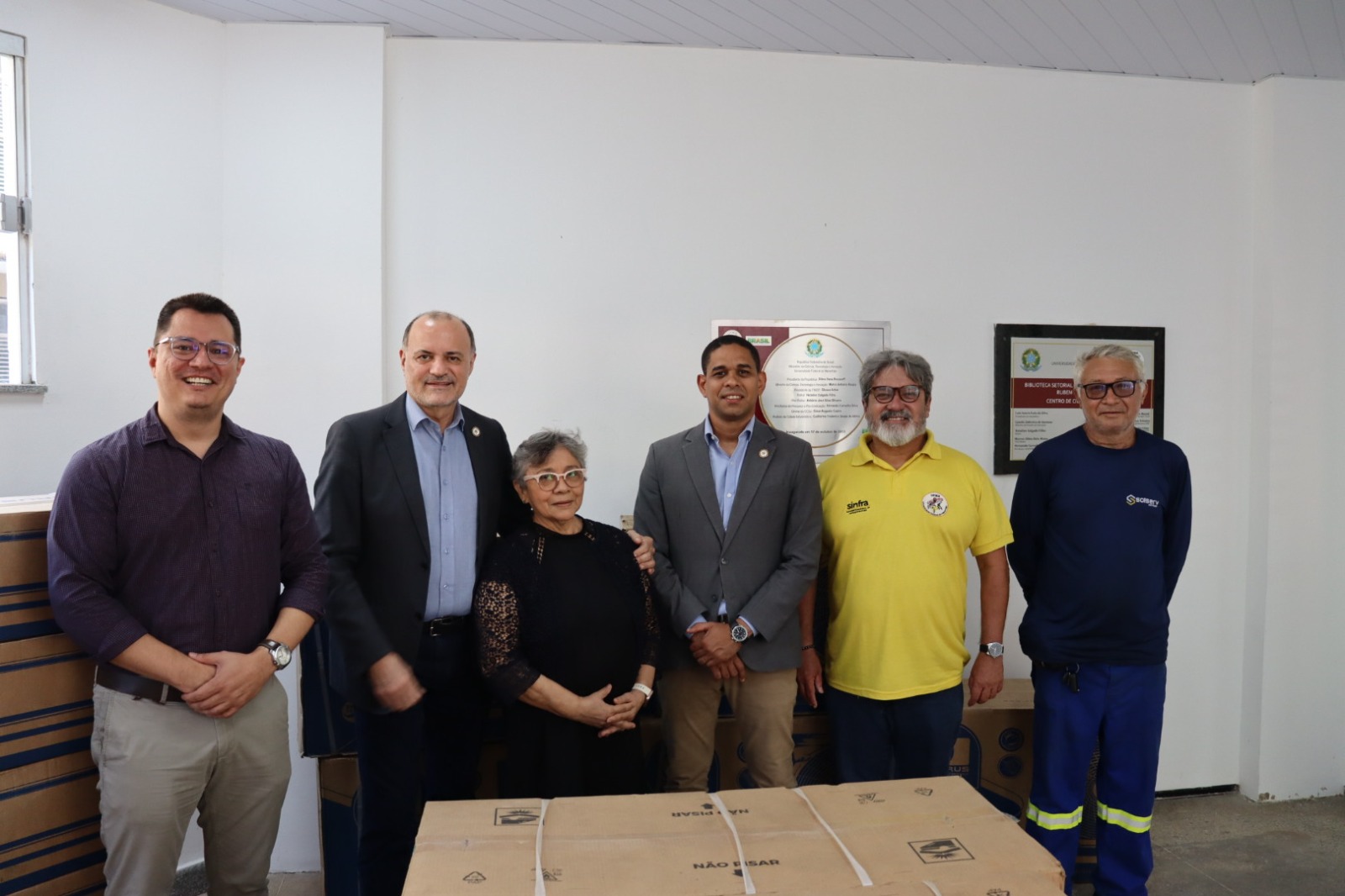 CCSo e CCET recebem novos ares-condicionados como parte dos investimentos do Programa de Modernização da UFMA