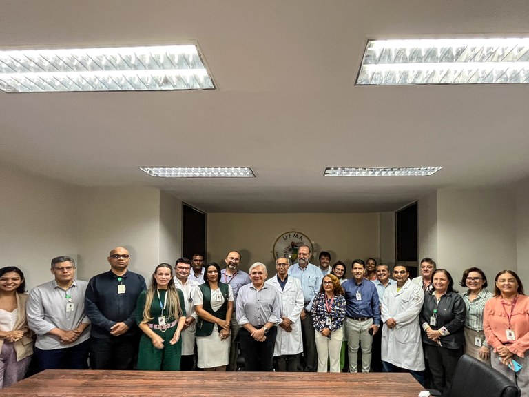 Cirurgião-cardiovascular Fábio Jatene visita Hospital Universitário da UFMA
