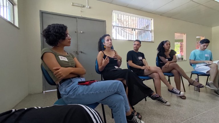 Clube de Leitura do CCH realiza encontro com debate do livro"O último voo do flamingo" de Mia Couto