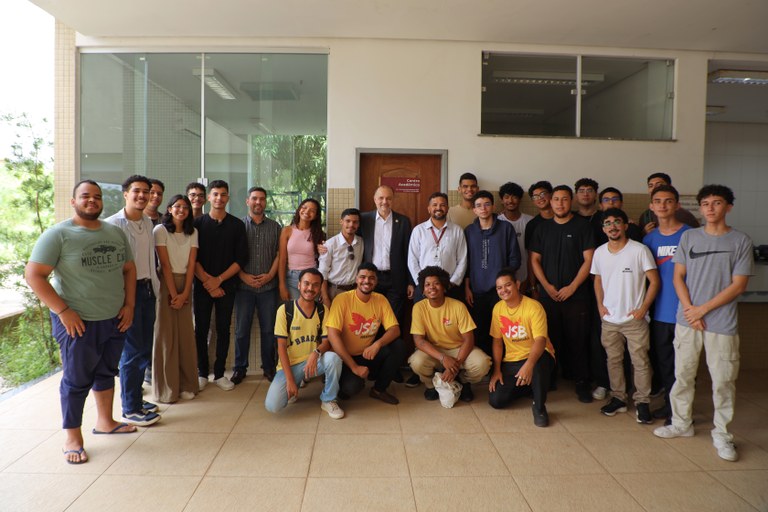 Comunidade acadêmica celebra inauguração de nova sala do Centro Acadêmico do BICT Câmpus São Luís