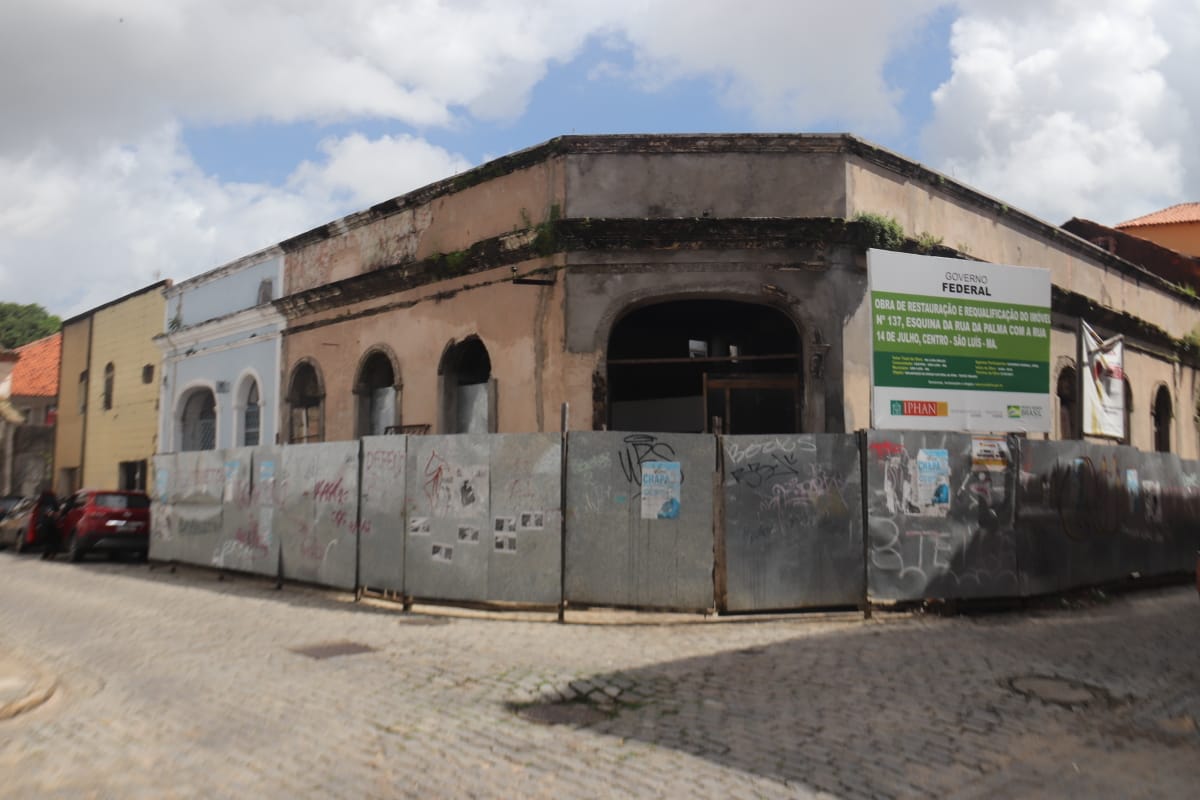 Visita técnica do departamento de Artes Visuais ao Teatro Luiz Pazzini (3).jpeg