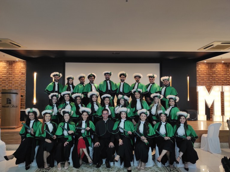 Décima turma do curso de Medicina da UFMA Imperatriz cola grau em solenidade especial