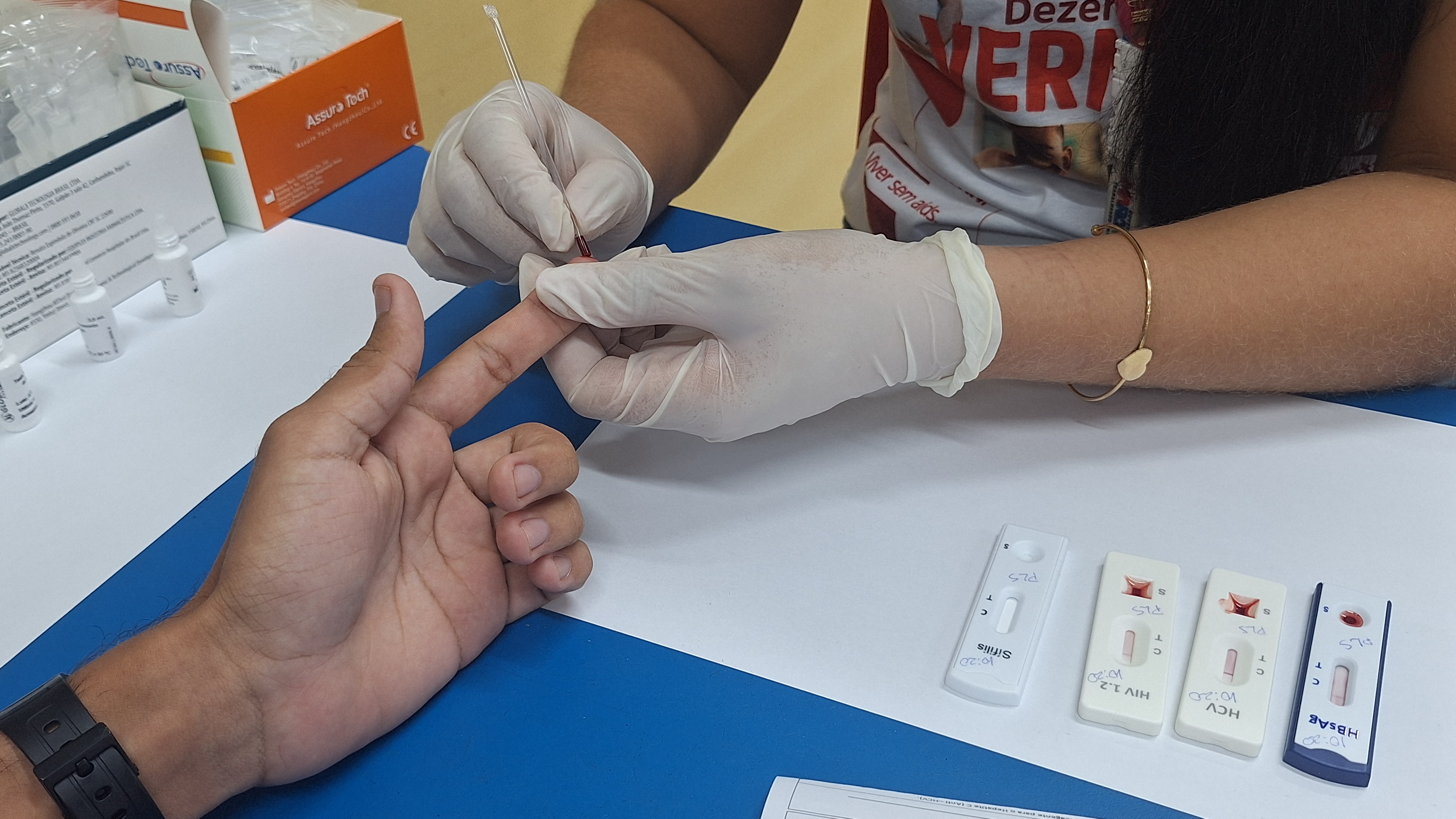 Dezembro Vermelho: UFMA promove ação com vacinação, testagem rápida e roda de conversa