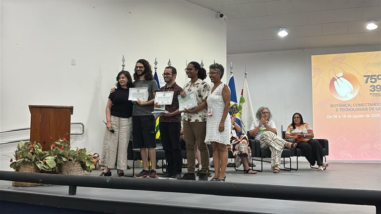 Discente da UFMA conquista Prêmio Verde da Sociedade Botânica do Brasil com pesquisa sobre flora do Sítio do Rangedor