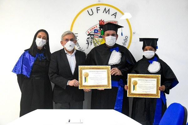 Discentes do curso de Turismo recebem pela primeira vez o Mérito Acadêmico (1).jpg