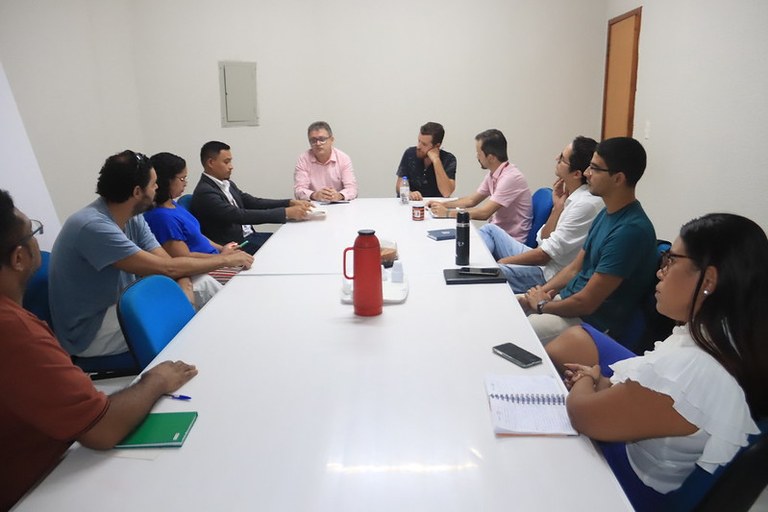 Docentes do Centro de Ciências de Grajaú se reúnem com equipe da Proen e Proec para tirar dúvidas sobre a curricularização da extensão (2).jpg