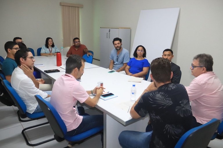 Docentes do Centro de Ciências de Grajaú se reúnem com equipe da Proen e Proec para tirar dúvidas sobre a curricularização da extensão.jpg