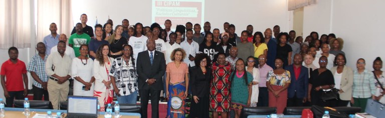 Docentes e estudantes do curso de Estudos Africanos participam de congresso em Moçambique (1).jpg