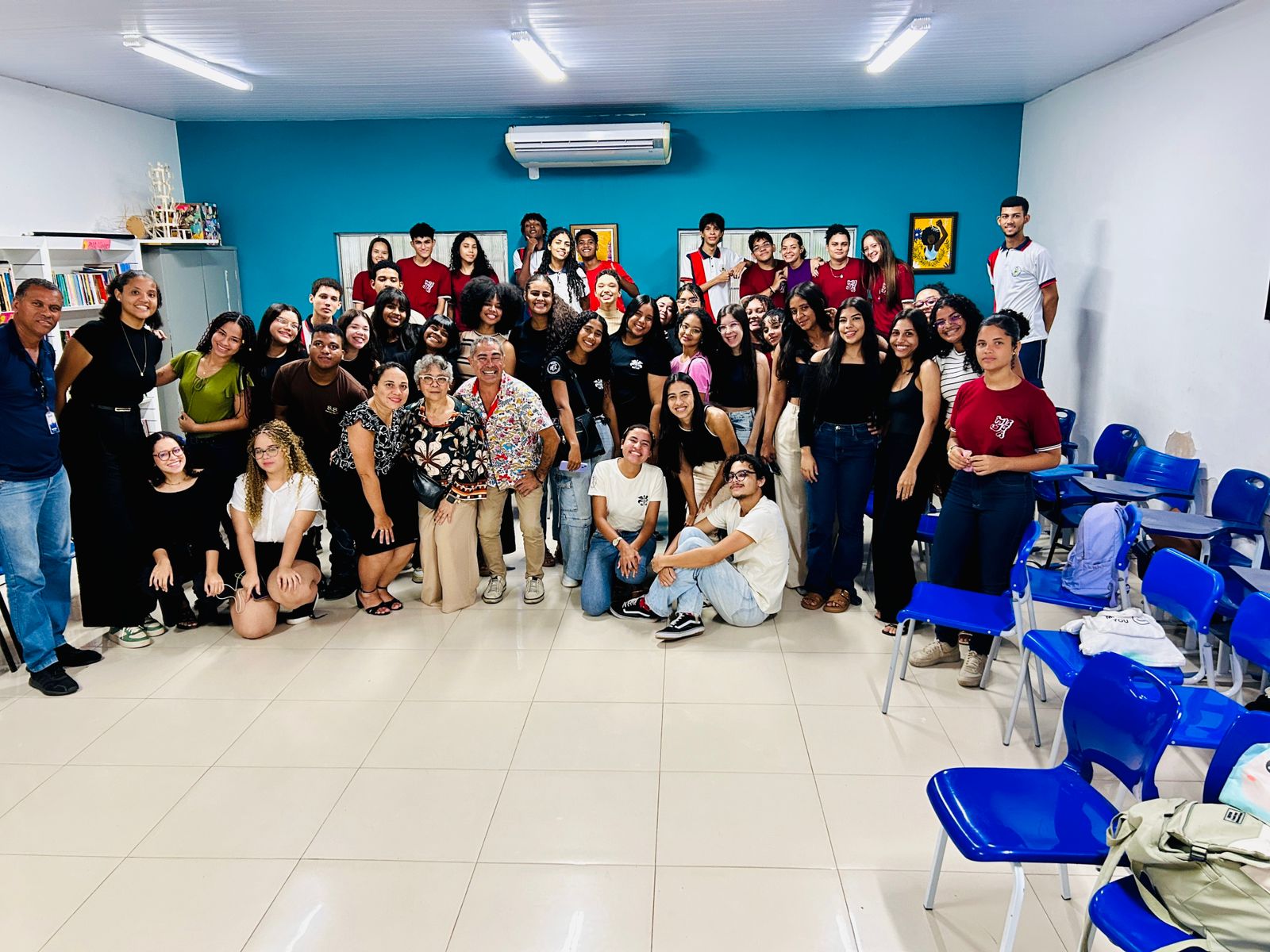 Encontro aproxima universitários e estudantes do ensino médio em diálogo sobre Filosofia e sociedade