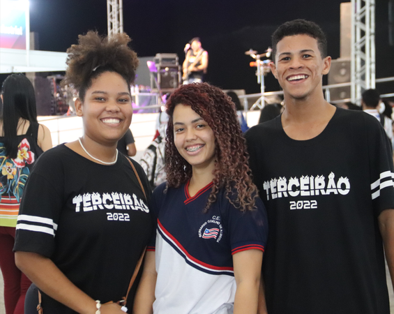 Feira das Profissões supera expectativas e recebe cerca de 12 mil participantes - Estudantes.png Feira das Profissões supera expectativas e recebe cerca de 12 mil participantes - Estudantes.png