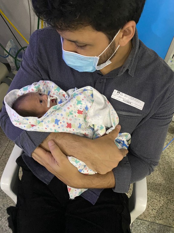 HU-UFMA está entre os Hospitais da Rede Ebserh que incentivam paternidade ativa e maior aproximação entre pais e bebês