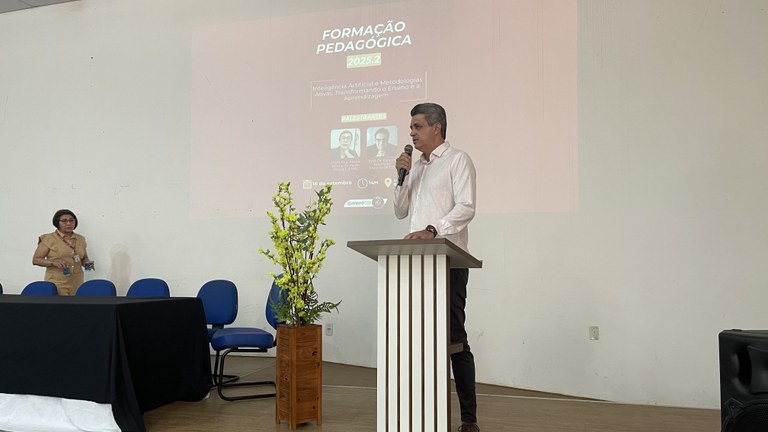 Inteligência Artificial e Metodologias Ativas foi tema da Formação Pedagógica 2025.2 da UFMA Imperatriz