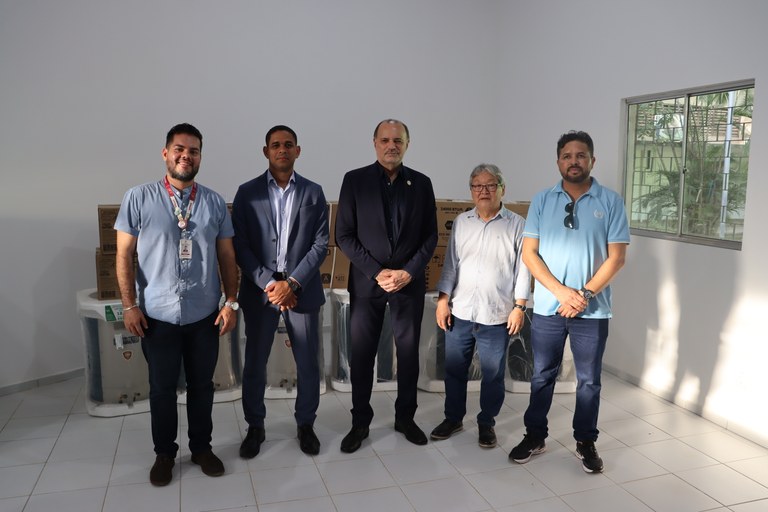 Investimento em climatização: UFMA entrega novos aparelhos de ar-condicionado ao CCET
