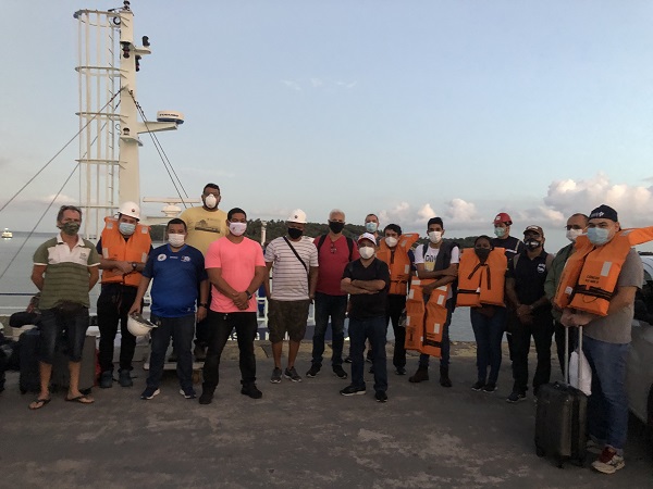 Pesquisadores realizam expedição oceanográfica no Parque Estadual Marinho do Parcel Manuel Luís (14).jpg