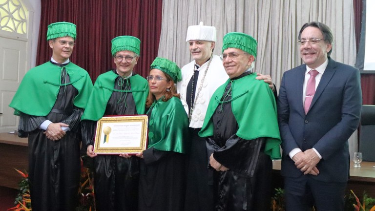 Professor Honoris Causa: UFMA concede título ao Dr. José Medina, médico referência em nefrologia