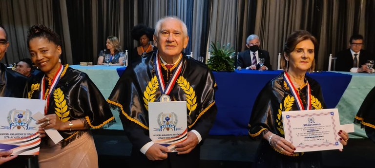 Professor Sanatiel Pereira toma posse na AMCLAM.jpeg