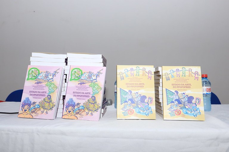 Programa de mestrado em Educação do Centro de Ciências de Imperatriz lança livro com artigos produzidos pelos estudantes.jpg