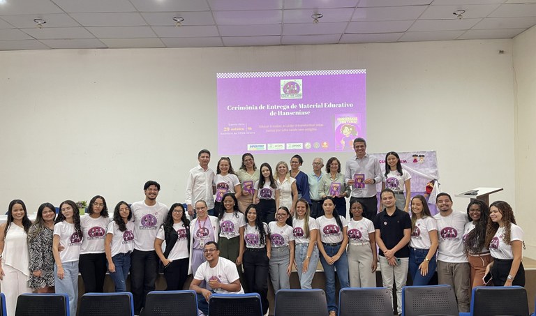 Projeto de extensão Educar para Cuidar promove entrega de material educativo sobre hanseníase em Imperatriz