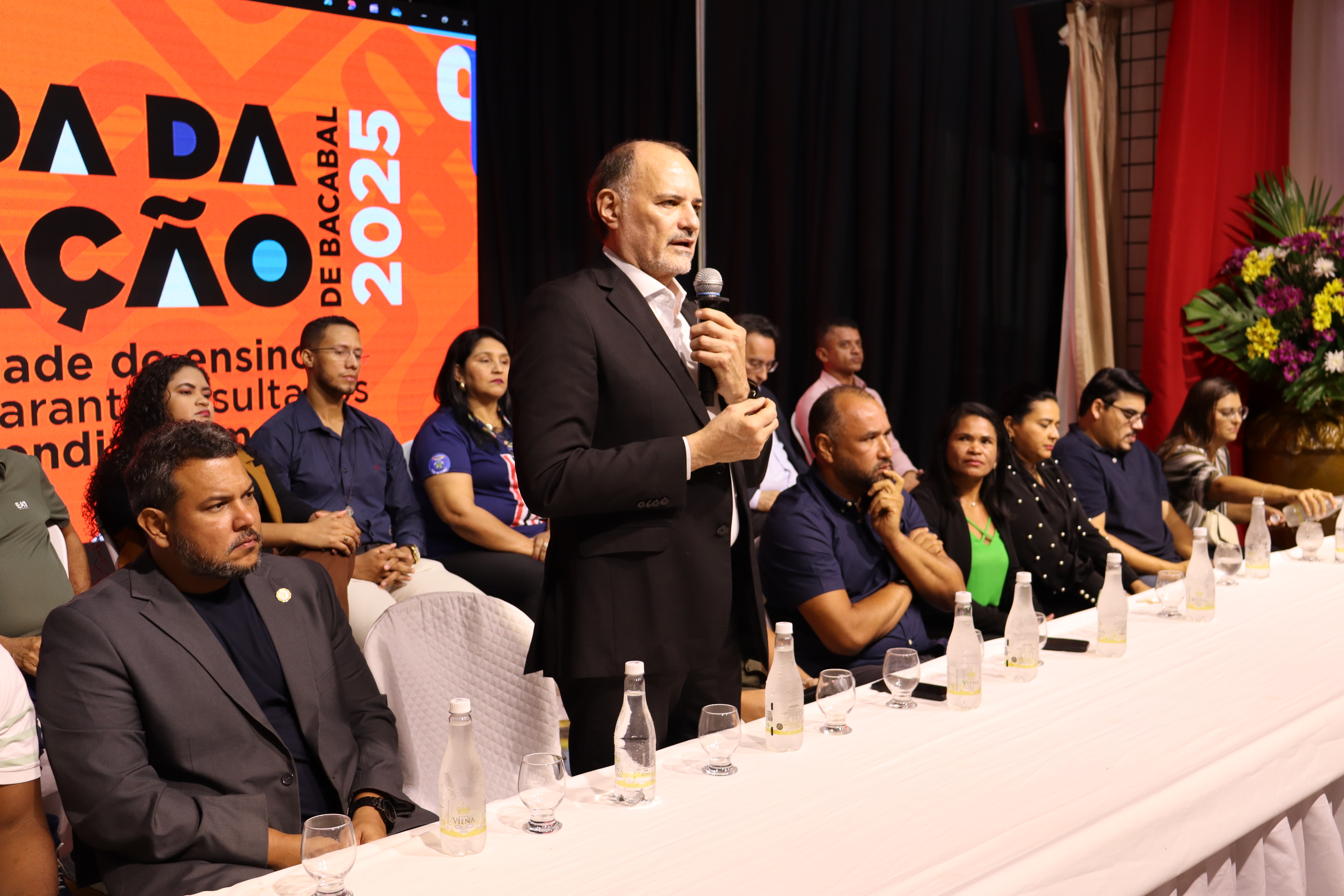 Reitor da UFMA participa da abertura da Jornada da Educação 2025 de Bacabal