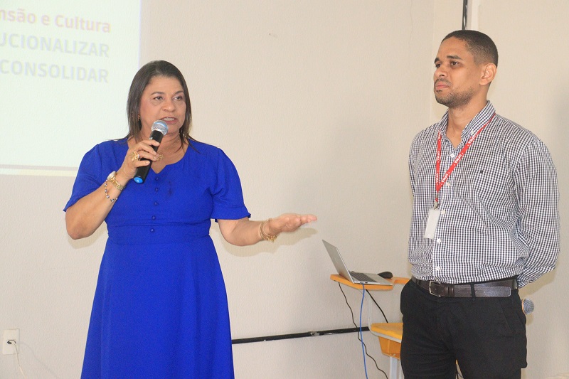 Apresentação Proec no simpósio de Grajaú