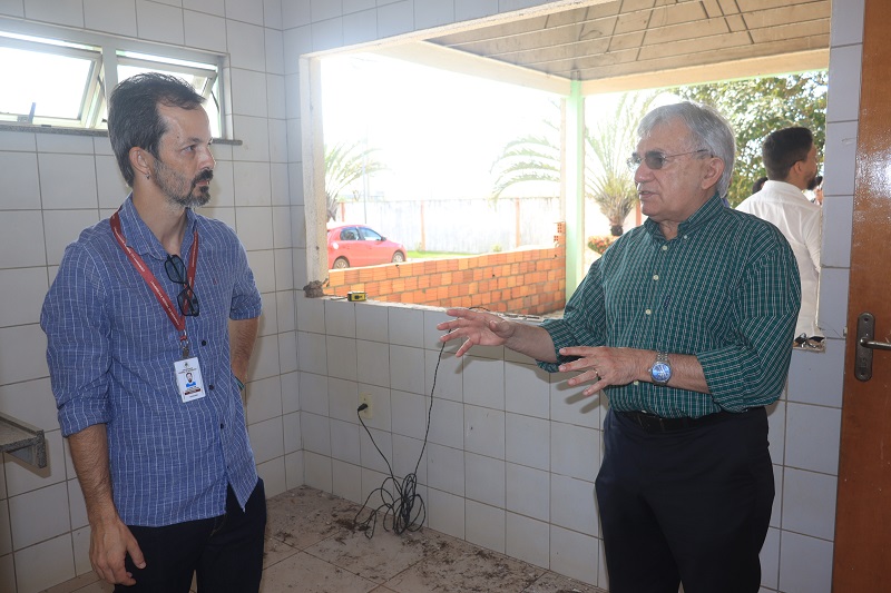 Visita à obra dos laboratórios de Geologia, em Grajaú