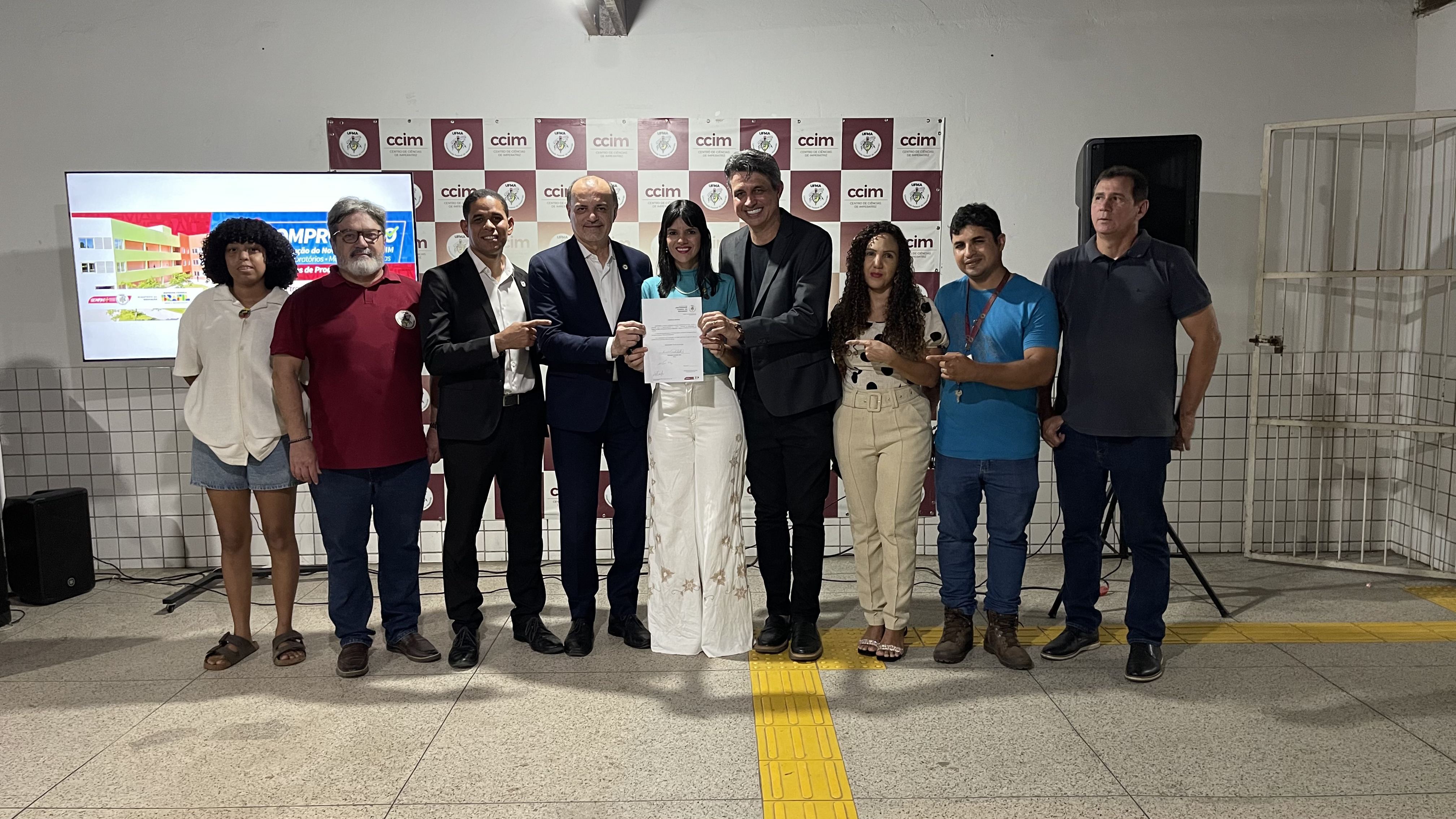 Reitoria da UFMA assina Ordem de Serviço para construção de novo prédio no campus Imperatriz