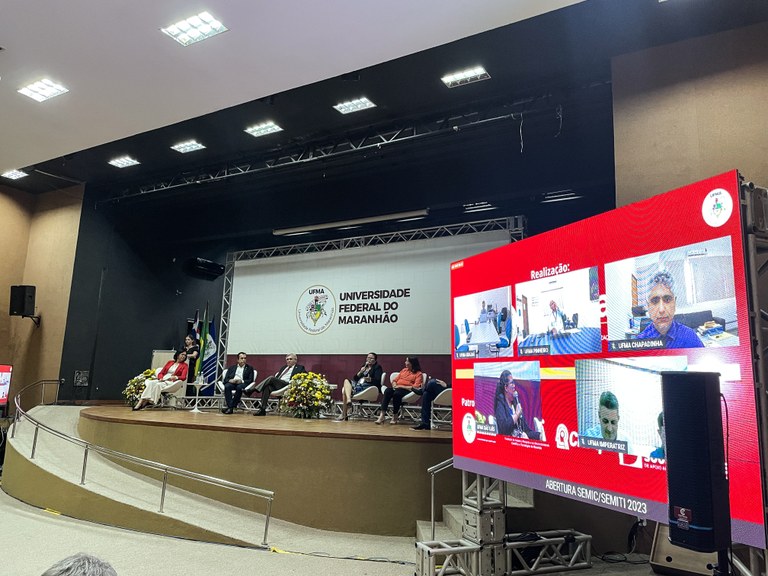 Semic e Semiti: a festa da iniciação científica e tecnológica tem início