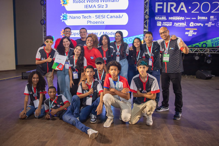 Técnico administrativo da UFMA se destaca em competição internacional de robótica