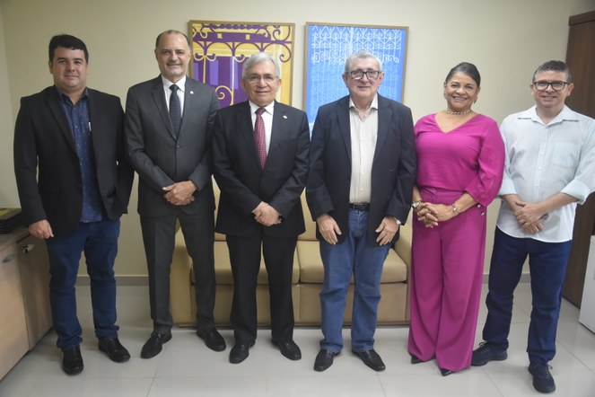 UFMA amplia diálogo democrático com instituições focada no fortalecimento das universidades e da ciência (1).JPG UFMA amplia diálogo democrático com instituições focada no fortalecimento das universidades e da ciência (1).JPG