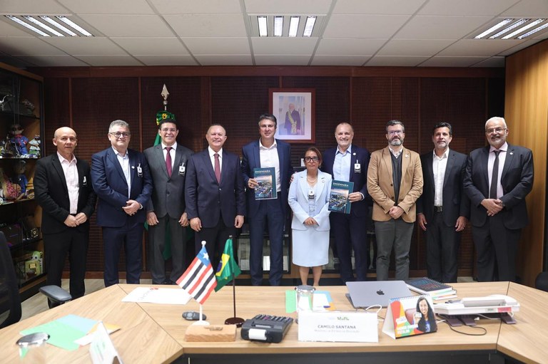 UFMA articula em Brasília avanços para educação e saúde no Maranhão