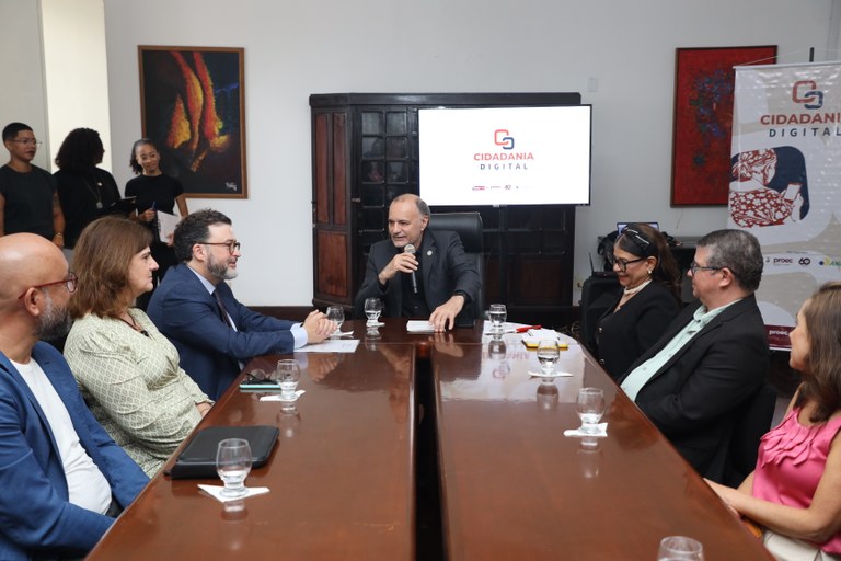 UFMA e ANATEL lançam projeto de letramento digital para comunidades quilombolas e pesqueiras do Maranhão