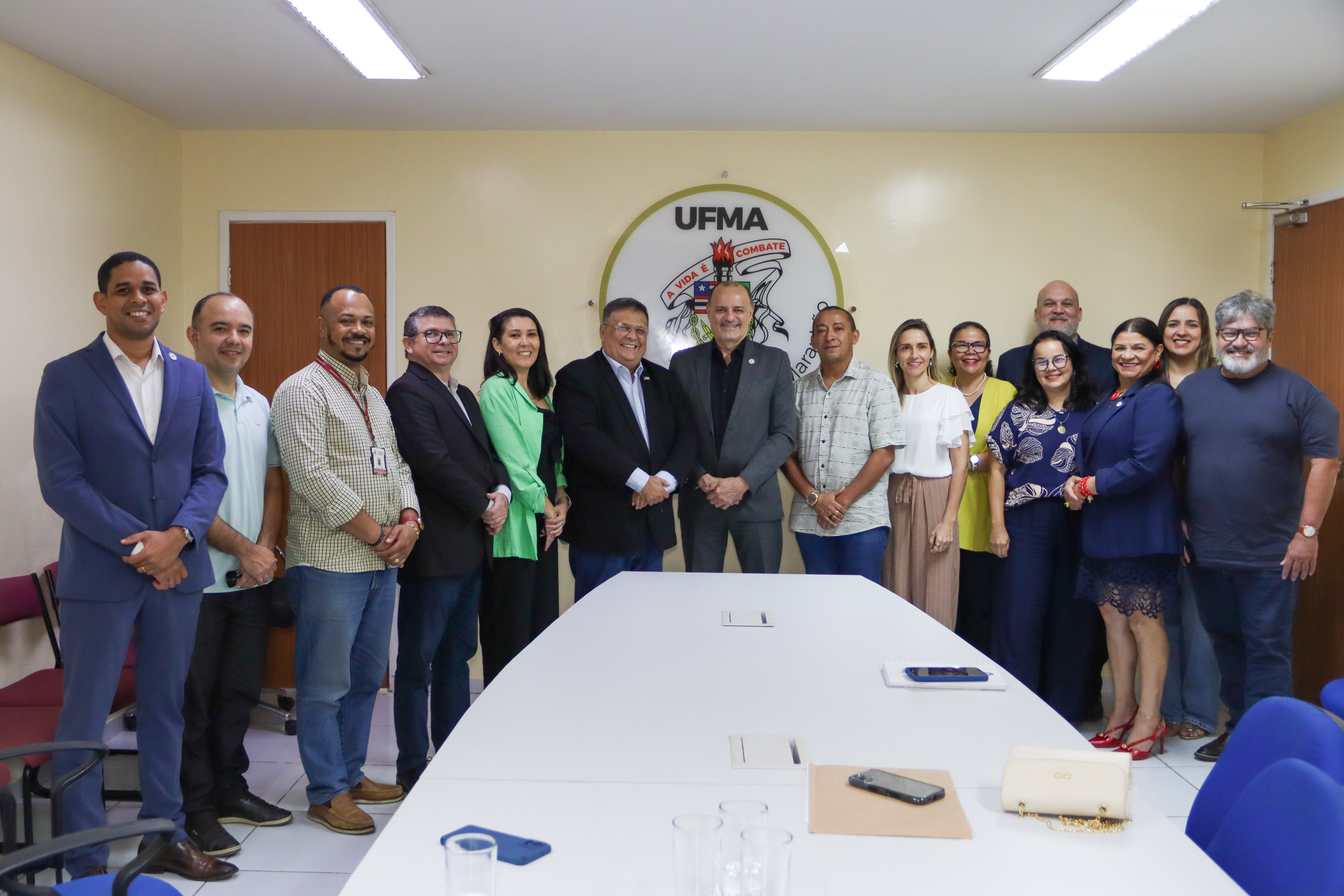 UFMA e Fapema assinam aditivo de bolsas de iniciação científica para o Colégio Universitário (Colun)