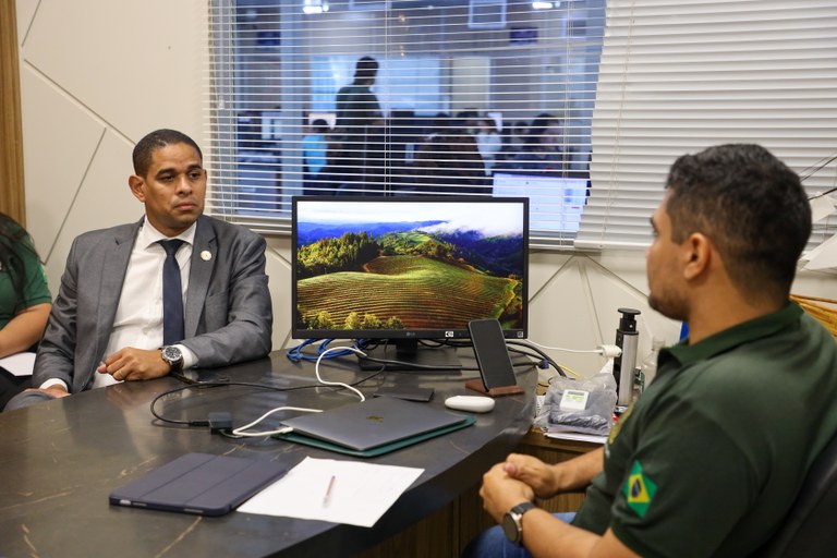 UFMA busca parceria com a Secretaria de Estado da Administração Penitenciária do Maranhão (SEAP) para aquisição e reforma de móveis da Universidade